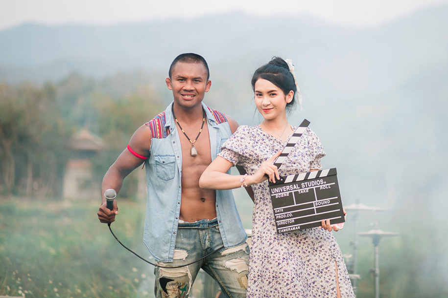 "Thánh Muay" Buakaw tung MV, khoe giọng hát bên cạnh "người tình tin đồn"