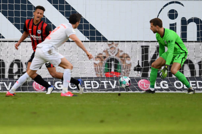Video Highlight Eintracht Frankfurt vs Bayern Munich, bóng đá Đức hôm nay 20/2