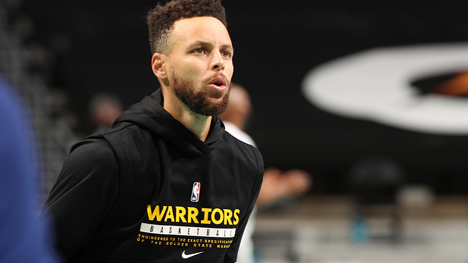 Rời sân chỉ tích tắc trước giờ thi đấu, chuyện gì đã xảy ra với Stephen Curry? Rời sân chỉ tích tắc trước giờ thi đấu, chuyện gì đã xảy ra với Stephen Curry?