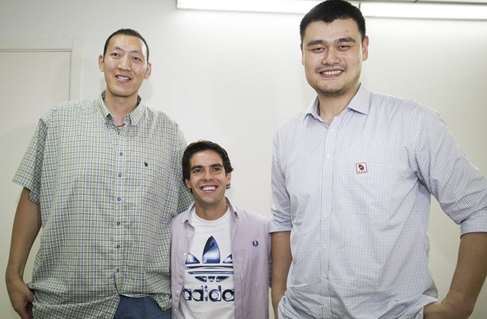 Chàng cầu thủ cao nhất lịch sử bóng rổ thế giới và sứ mệnh kế thừa Yao Ming