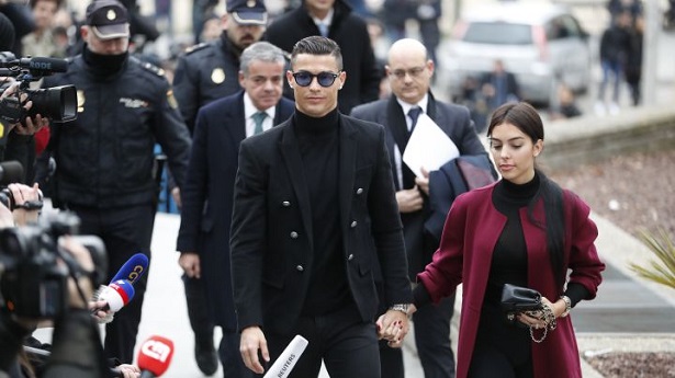 Ronaldo từng hai lần được Real Madrid bảo vệ trước cơ quan thuế