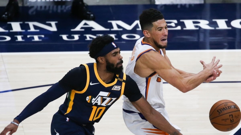 Devin Booker chấn thương, nhường suất All-Star cho Mike Conley