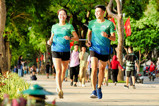 Bao nhiêu VĐV nữ trong số 200 người chạy phong trào được chọn tham dự marathon SEA Games 31?