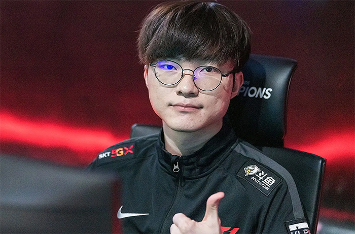 Faker và đội hình 2020 trở lại, T1 hủy diệt Gen.G