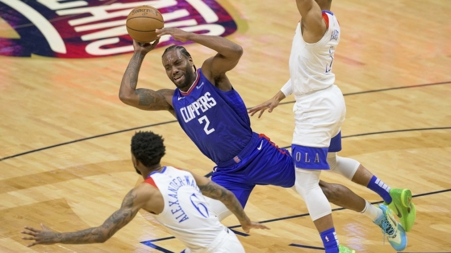 Kawhi Leonard nói gì sau thảm bại trước New Orleans Pelicans?