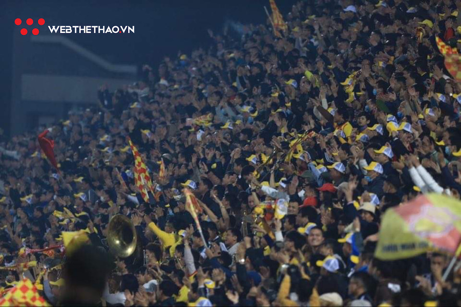 Sân Thiên Trường được phép phủ kín khán đài khi tiếp Viettel FC