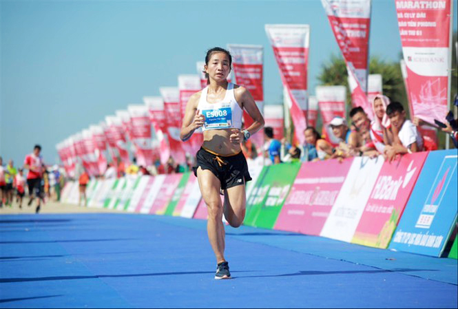 Kỷ lục gia SEA Games Nguyễn Thị Oanh “săn cúp” Tiền Phong Marathon 2021