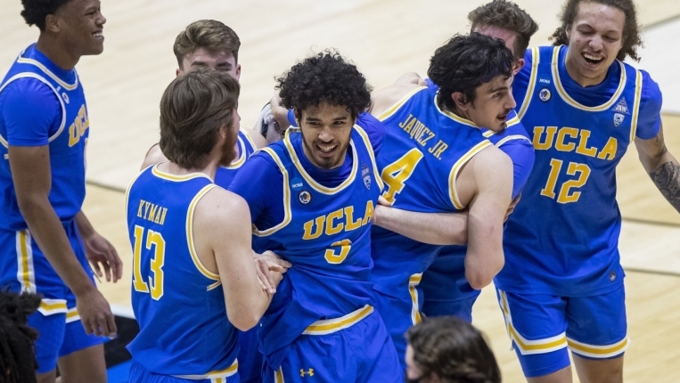Hóa người hùng hiệp phụ, Johnny Juzang giúp UCLA lội ngược dòng ở NCAA March Madness