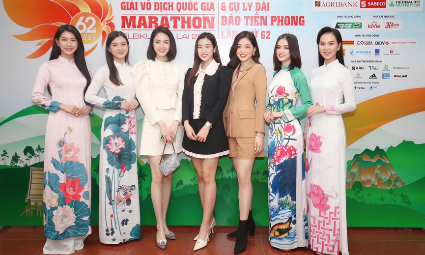 Hoa hậu, ngôi sao bóng đá HAGL khuấy động không khí Tiền Phong Marathon 2021