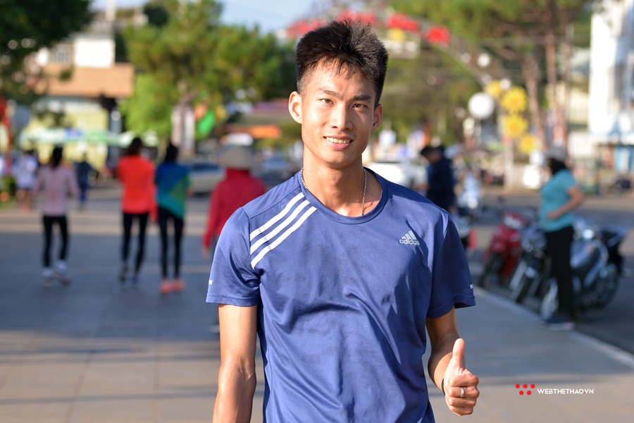 “Chàng trai chạy marathon nhanh nhất Việt Nam” mơ tranh tài ở SEA Games 31