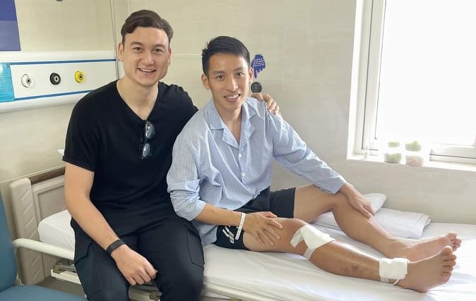 Đặng Văn Lâm bất ngờ về Việt Nam thăm Hùng Dũng