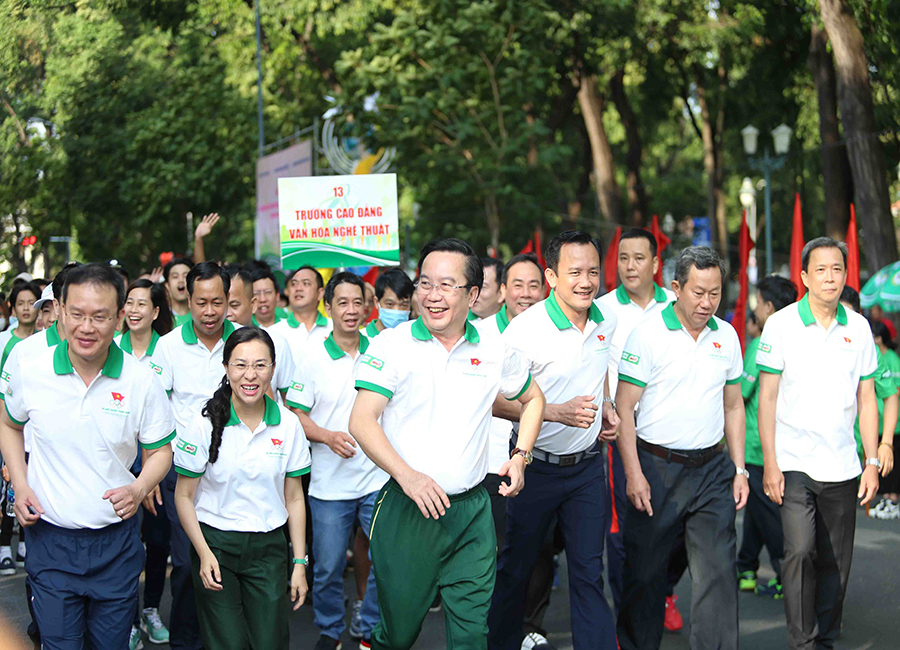 Hơn 5000 người tham gia Ngày chạy Olympic vì sức khỏe toàn dân 2021 Hơn 5000 người tham gia Ngày chạy Olympic vì sức khỏe toàn dân 2021
