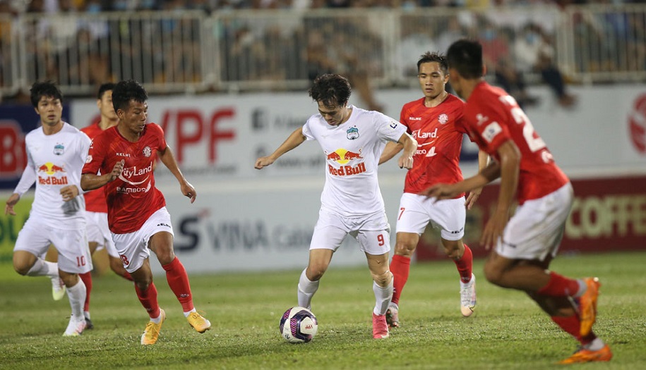 Văn Toàn: Chưa vội nói quá nhiều mục tiêu vô địch V.League