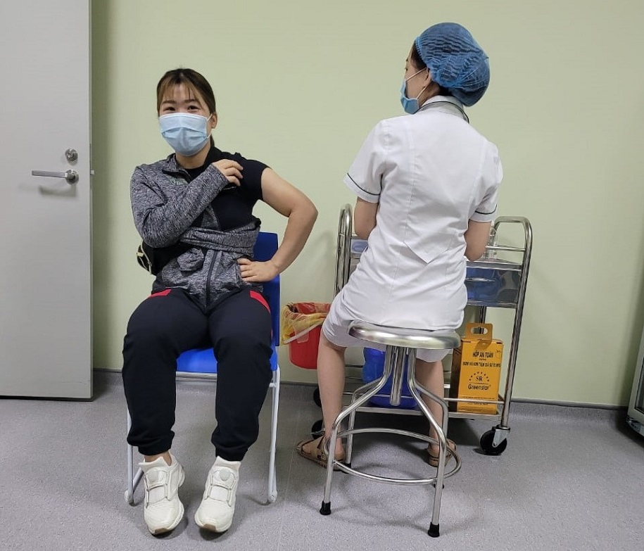 Được tiêm vaccine COVID-19, đô cử vàng Hoàng Thị Duyên yên tâm tranh suất dự Olympic 2020