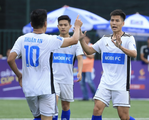 “Dải ngân hà” Mobi FC đặt mục tiêu xưng vương tại Hanoi Serie A