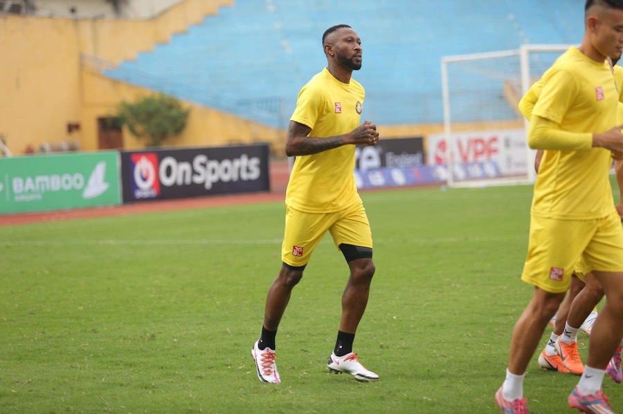 Samson có thể kiện CLB Thanh Hoá lên FIFA vì phát ngôn của bầu Đoan