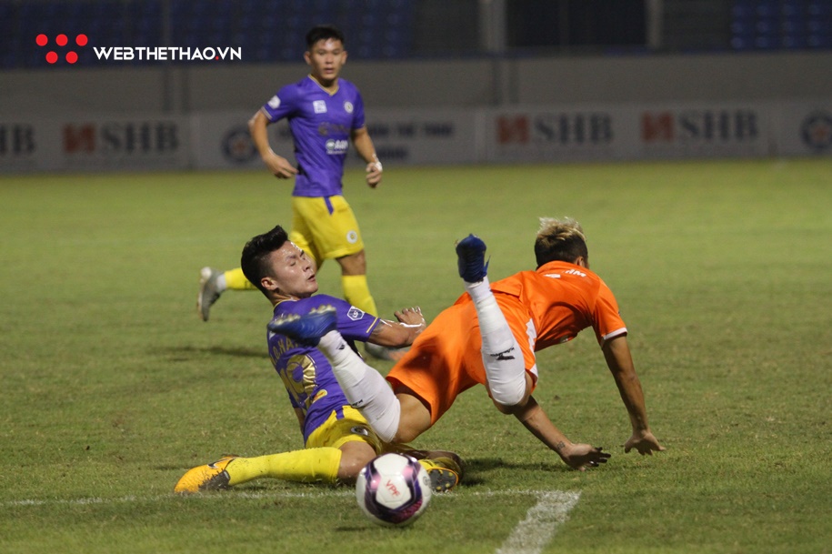 Quang Hải trở lại, Hà Nội FC thất bại “xấu xí” trước SHB Đà Nẵng