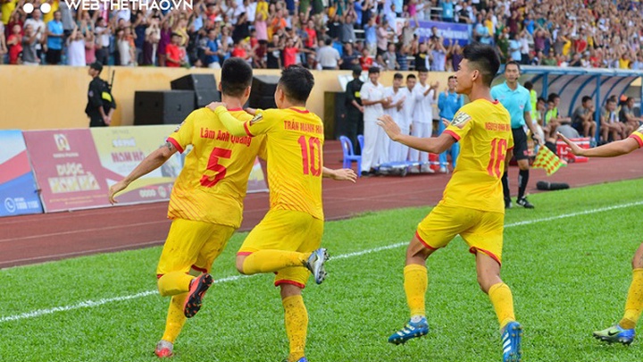 Sau 14 năm, Nam Định mới thắng ba trận liên tiếp ở V.League