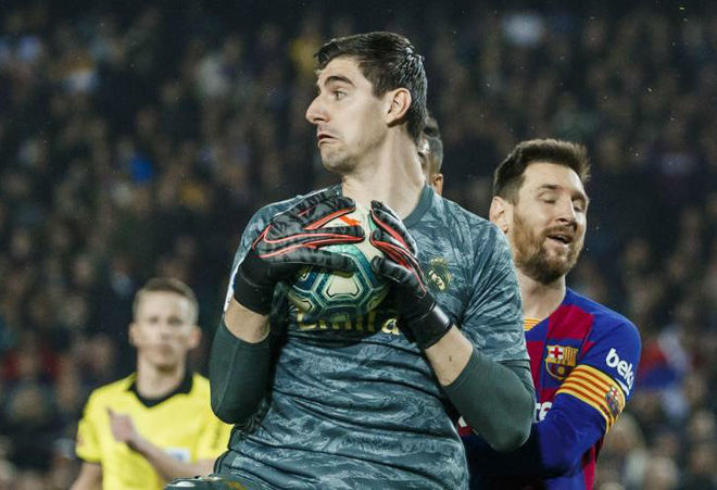 Courtois "góp công" khiến Messi tịt ngòi dài nhất Siêu kinh điển