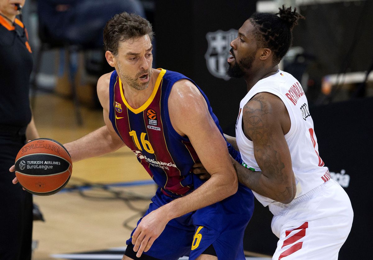 Tròn 20 năm, Pau Gasol tái xuất đầy cảm xúc trong màu áo Barcelona