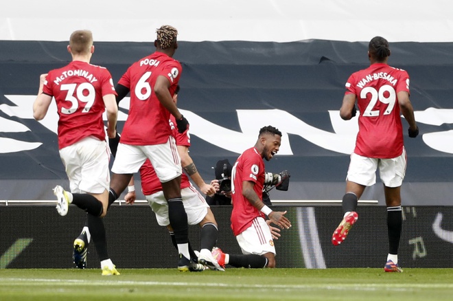 Xem lại bóng đá Ngoại hạng Anh đêm qua: Tottenham vs MU