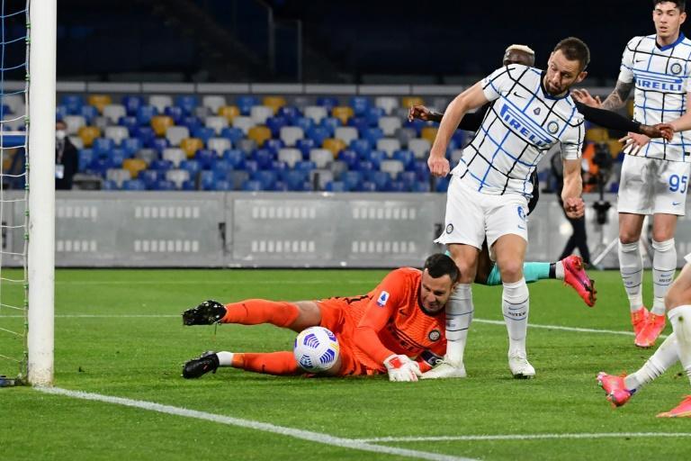 Video Highlight Napoli vs Inter Milan, bóng đá Ý hôm nay 19/4