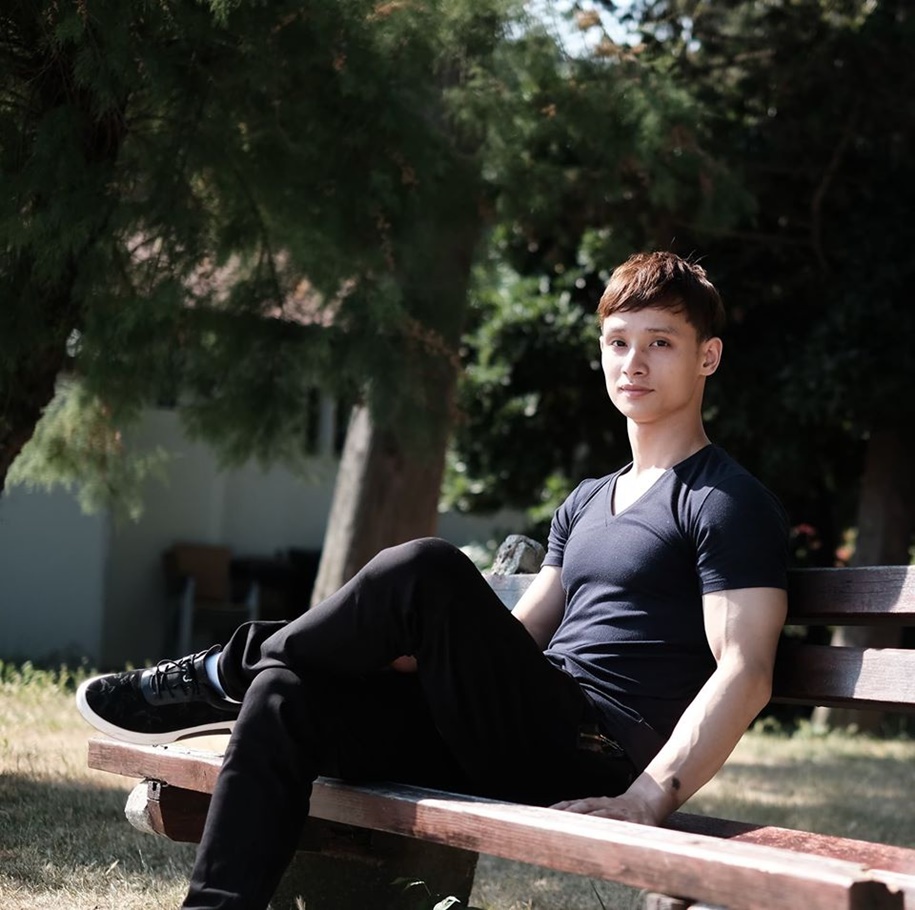 Chiêm ngưỡng hình thể, phong thái như “nam thần” của hot-boy TDDC Đinh Phương Thành