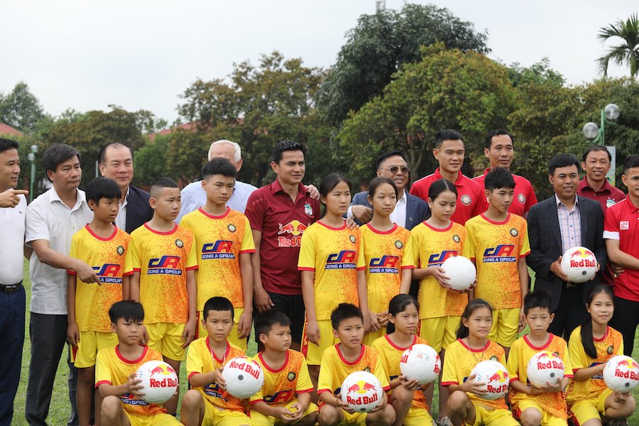 HAGL và Thanh Hóa chung tay làm từ thiện trước đại chiến ở V.League 2021