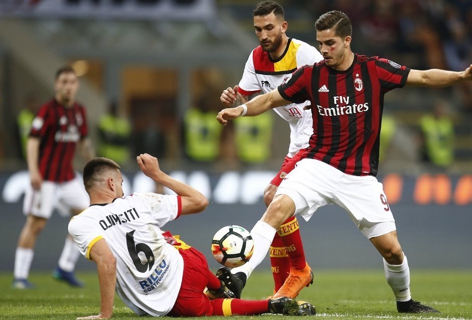 Nhận định, soi kèo AC Milan vs Benevento, 01h45 ngày 02/05