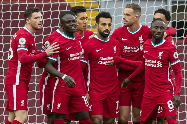 Liverpool lần đầu vượt qua MU về doanh số bán áo đấu hàng năm