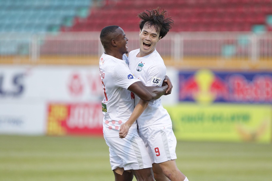 Vua phá lưới V.League 2021: Văn Toàn song hành bộ đôi ngoại binh Nam Định