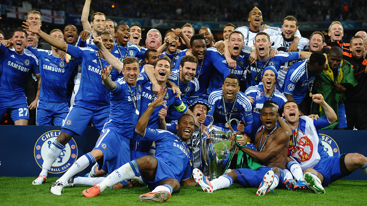 Chelsea có duyên vô địch châu Âu khi thay tướng giữa mùa