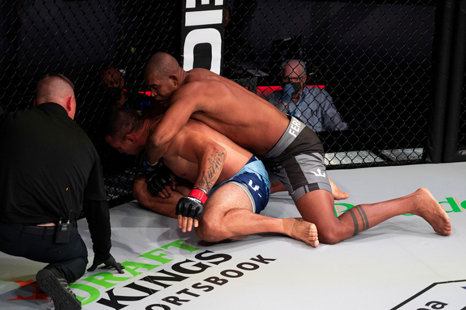 Fabricio Werdum ra mắt thất bại tại PFL, hụt đòn khóa gây tranh cãi