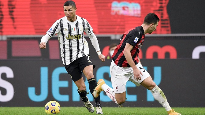 Ronaldo lẽ ra đã tới Milan chứ không phải Juventus