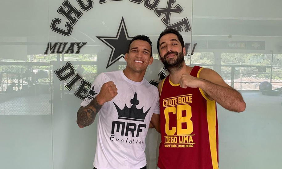 UFC 262 Charles Oliveira: Bông hoa nở muộn nhờ Chute Boxe của Brazil