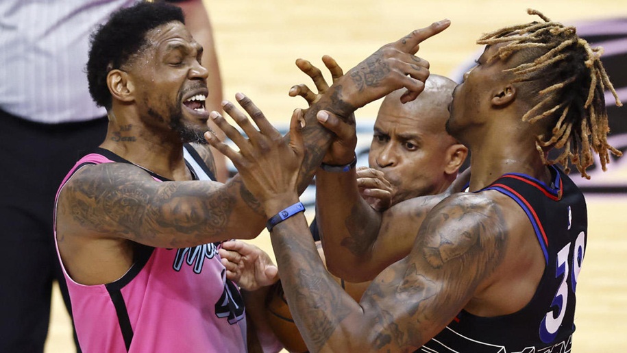 Đấu 2 phút nhận 2 triệu USD, lão tướng Miami Heat gây sốt khi đâm chọt Dwight Howard