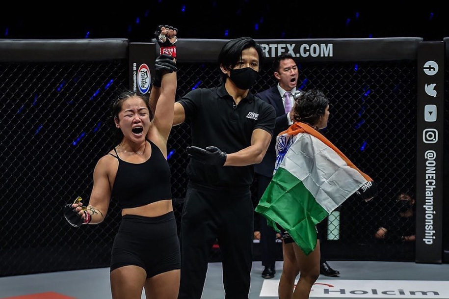 Bi Nguyễn tái xuất ONE Championship bằng trận thắng nhọc nhằn trước đối thủ Ấn Độ