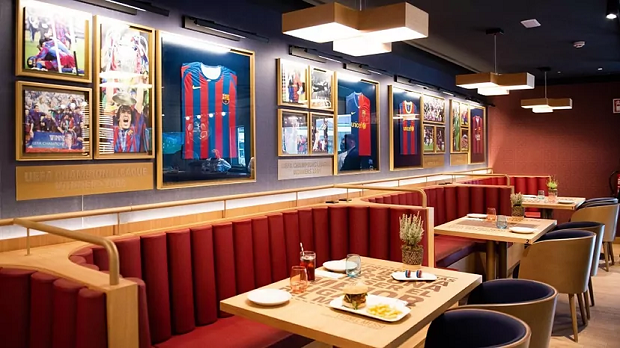 M&oacute;n ăn n&agrave;o khiến Messi v&agrave; c&aacute;c ng&ocirc;i sao Barca ph&aacute;t cuồng?