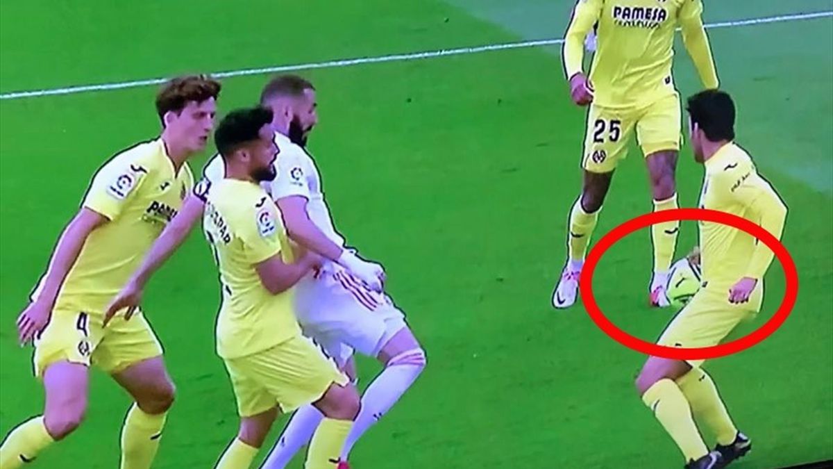 Tranh cãi Real Madrid mất oan phạt đền khi bóng chạm tay đối thủ