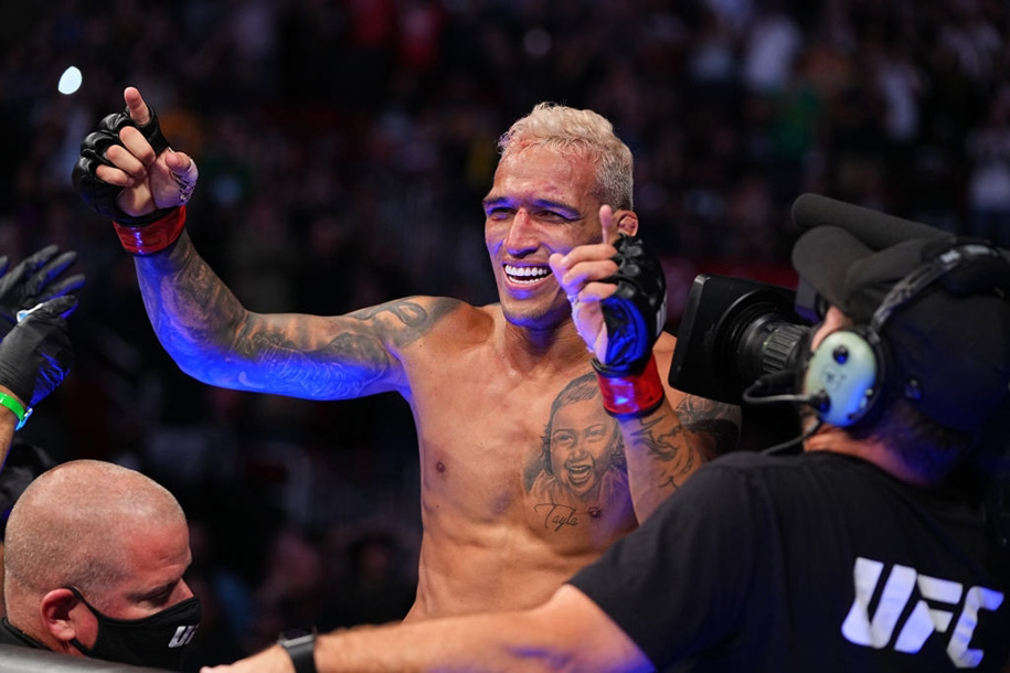 Charles Oliveira sẵn sàng trở lại lấy đai Featherweight