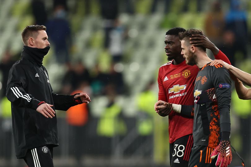 HLV Solskjaer giải thích lý do MU không thay thủ môn bắt luân lưu
