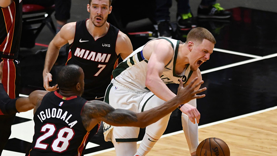 Đang thăng hoa, Milwaukee Bucks nhận tin dữ khi trụ cột nghỉ hết vòng Playoffs