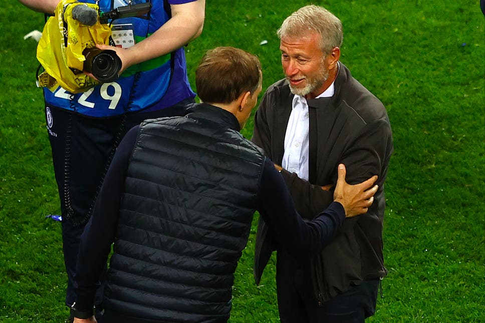 Ông chủ Chelsea "thưởng nóng" cho HLV Tuchel ngay trên sân