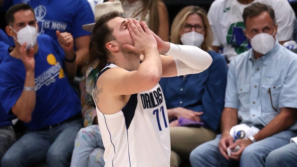 Luka Doncic nén đau, Dallas Mavericks thua thảm trước LA Clippers