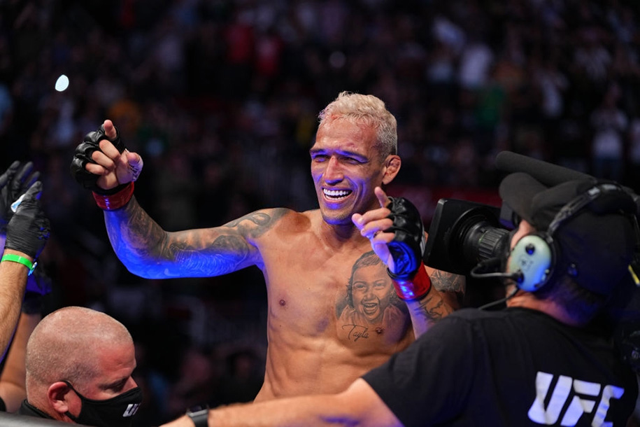Charles Oliveira lý giải cách tiền thưởng từ UFC về tay võ sĩ: "Tôi chưa giàu đâu"