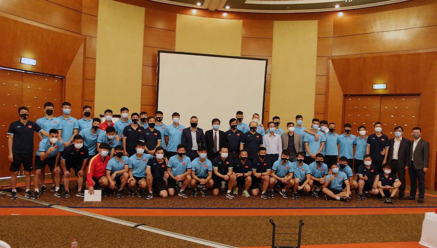 ĐT Việt Nam nhận món quà tinh thần đặc biệt trước thềm VL World Cup 2022