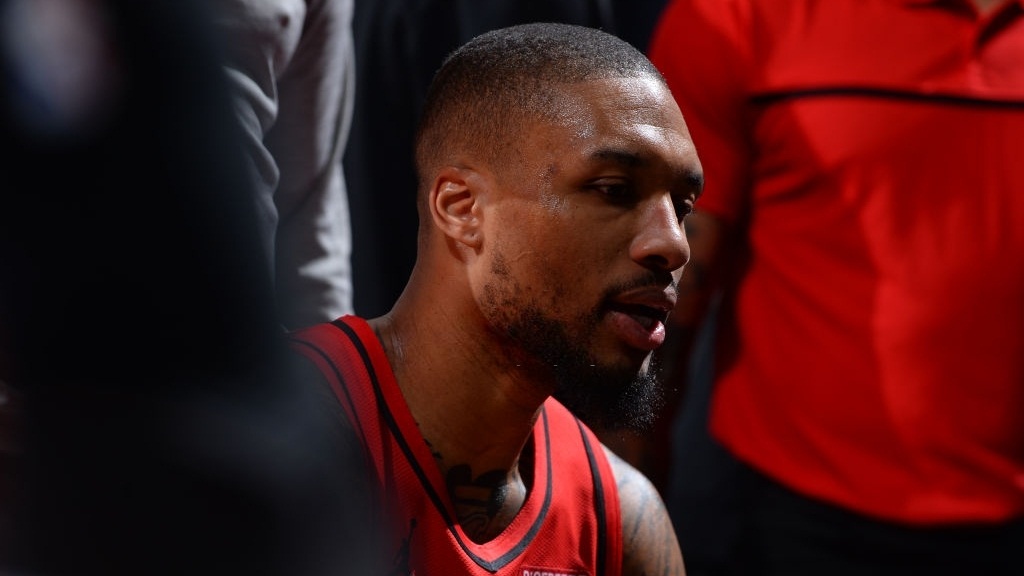 "Hôm nay, Damian Lillard là siêu nhân"