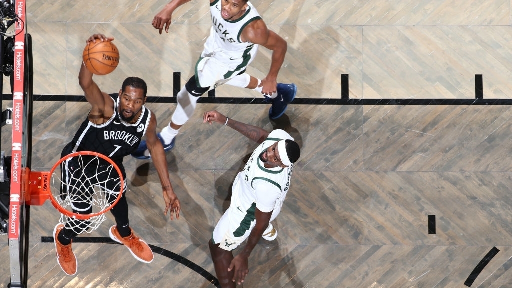 Trước thềm đại chiến Nets - Bucks: phong tỏa Harden, Irving, Durant thế nào?