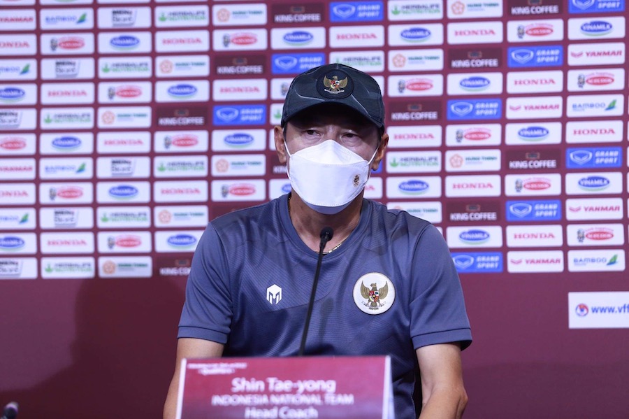 Kh&iacute; thế hừng hực, HLV Shin Tae Yong d&egrave; chừng tuyển Việt Nam