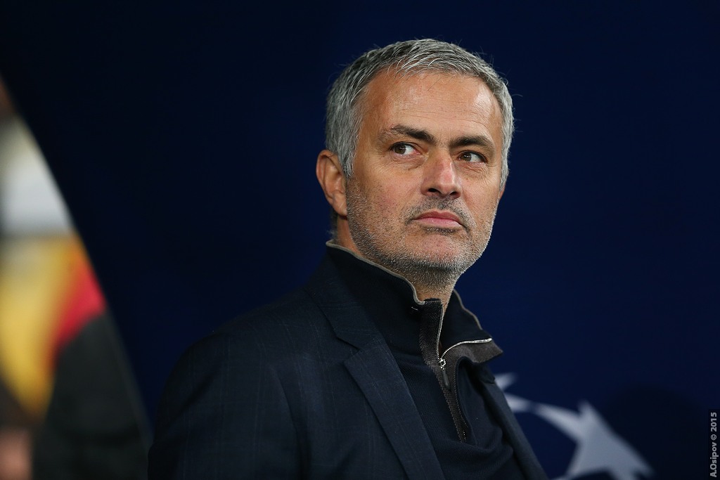 Mourinho "buộc tội" trọng tài tước... 2 quả phạt đền của Man Utd